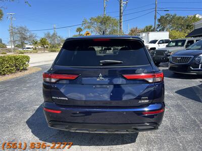 2023 Mitsubishi Outlander SE   - Photo 6 - Jupiter, FL 33469