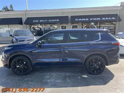 2023 Mitsubishi Outlander SE   - Photo 8 - Jupiter, FL 33469