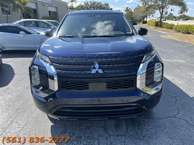 2023 Mitsubishi Outlander SE   - Photo 2 - Jupiter, FL 33469
