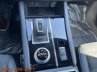 2023 Mitsubishi Outlander SE   - Photo 12 - Jupiter, FL 33469