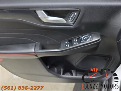 2023 Ford Escape Hybrid ST-Line Select   - Photo 9 - Jupiter, FL 33469