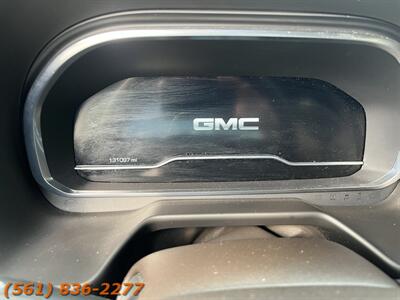 2022 GMC Yukon SLT   - Photo 10 - Jupiter, FL 33469