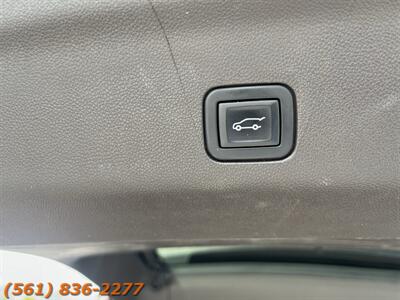 2022 GMC Yukon SLT   - Photo 18 - Jupiter, FL 33469