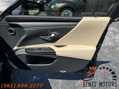 2019 Lexus ES 350   - Photo 32 - Jupiter, FL 33469