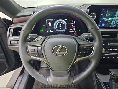 2024 Lexus ES 300h   - Photo 10 - Jupiter, FL 33469