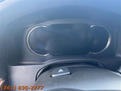 2019 Cadillac Escalade ESV Luxury   - Photo 11 - Jupiter, FL 33469