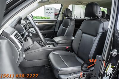 2019 Volkswagen Atlas V6 SEL   - Photo 8 - Jupiter, FL 33469