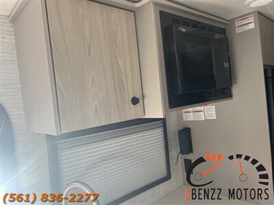 2023 Ford Transit 350 HD  CONDOR - Photo 9 - Jupiter, FL 33469