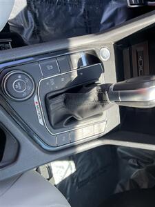 2018 Volkswagen Tiguan 2.0T SE 4Motion   - Photo 13 - Jupiter, FL 33469
