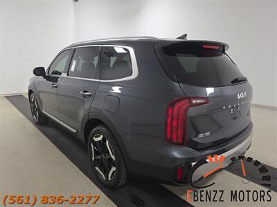 2023 Kia Telluride S   - Photo 2 - Jupiter, FL 33469