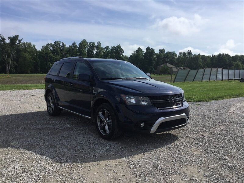 2017 Dodge Journey Crossroad   - Photo 1 - Terre Haute, IN 47802