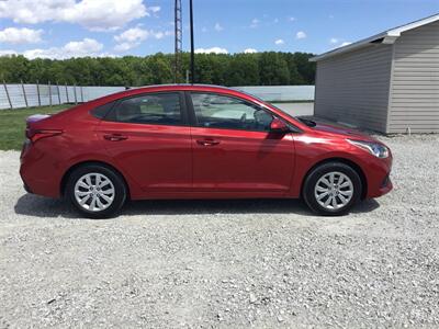 2018 Hyundai ACCENT SE   - Photo 2 - Terre Haute, IN 47802