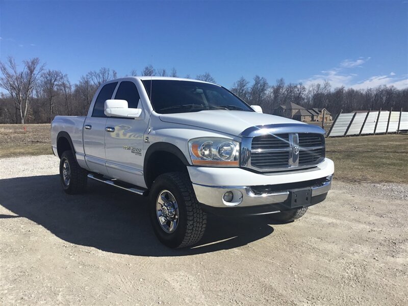 2006 Dodge Ram 2500 SLT   - Photo 1 - Terre Haute, IN 47802