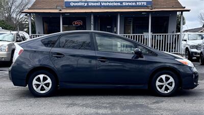 2013 Toyota Prius Five   - Photo 2 - San Jose, CA 95110