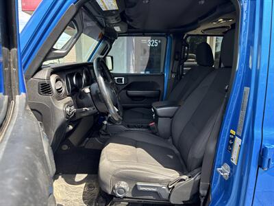 2020 Jeep Gladiator Sport - Photo 8 - Rushville, IN 46173