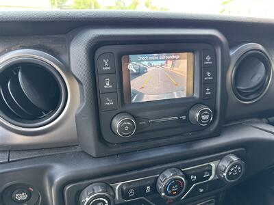 2020 Jeep Gladiator Sport - Photo 12 - Rushville, IN 46173