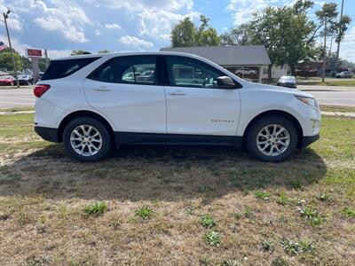 2018 Chevrolet Equinox LS   - Photo 5 - Rushville, IN 46173