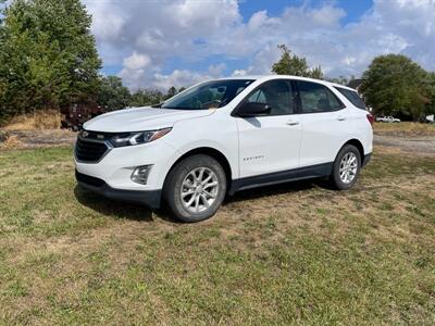 2018 Chevrolet Equinox LS   - Photo 2 - Rushville, IN 46173