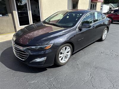 2023 Chevrolet Malibu LT   - Photo 2 - Rushville, IN 46173