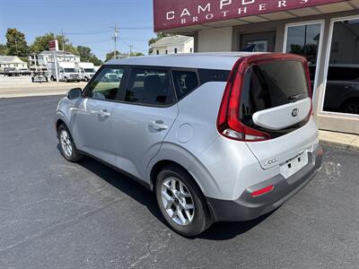 2020 Kia Soul S   - Photo 8 - Rushville, IN 46173