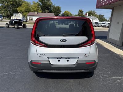 2020 Kia Soul S   - Photo 7 - Rushville, IN 46173