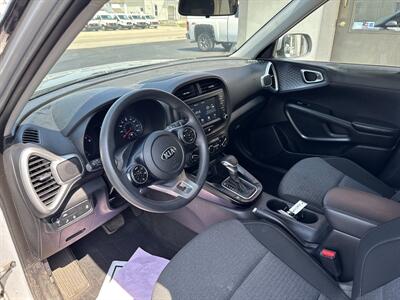 2020 Kia Soul S   - Photo 10 - Rushville, IN 46173