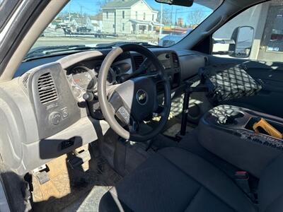 2013 Chevrolet Silverado 3500HD CC Work Truck   - Photo 25 - Rushville, IN 46173