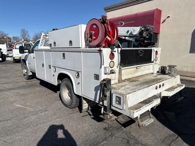 2013 Chevrolet Silverado 3500HD CC Work Truck   - Photo 8 - Rushville, IN 46173