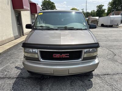 2002 GMC Safari SLE   - Photo 3 - Rushville, IN 46173