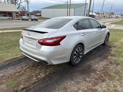 2018 Nissan Altima 2.5 SL   - Photo 6 - Rushville, IN 46173