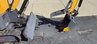 2025 LandHero LDH-KN16 Mini Excavator - Photo 2 - Rushville, IN 46173