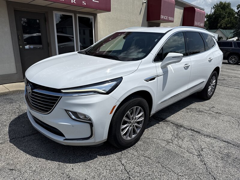 2024 Buick Enclave Premium - Photo 1 - Rushville, IN 46173