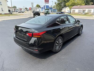 2023 Nissan Altima 2.5 SV   - Photo 5 - Rushville, IN 46173