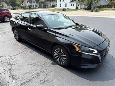 2023 Nissan Altima 2.5 SV   - Photo 4 - Rushville, IN 46173
