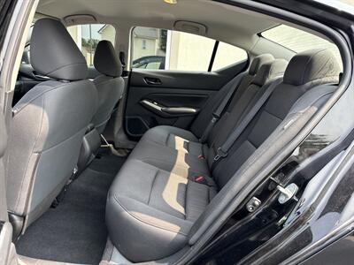 2023 Nissan Altima 2.5 SV   - Photo 10 - Rushville, IN 46173