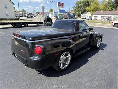 2003 Chevrolet SSR LS - Photo 4 - Rushville, IN 46173