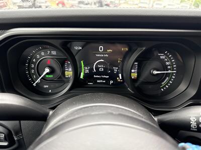 2024 Jeep Wrangler Rubicon 4xe   - Photo 13 - Rushville, IN 46173