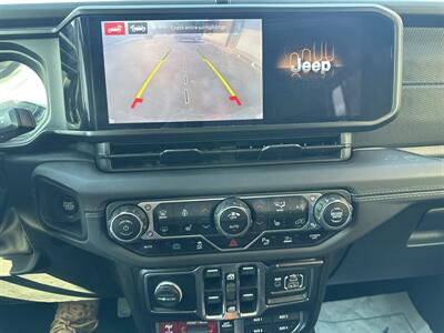 2024 Jeep Wrangler Rubicon 4xe - Photo 13 - Rushville, IN 46173