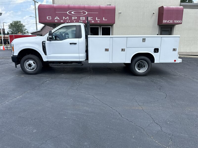 2023 Ford F-350 Super Duty XL  