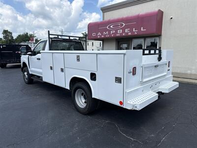 2023 Ford F-350 Super Duty XL   - Photo 7 - Rushville, IN 46173
