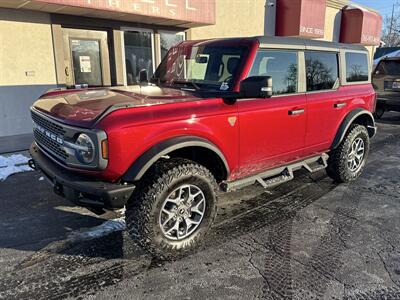 2025 Ford Bronco Badlands   - Photo 2 - Rushville, IN 46173