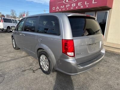 2018 Dodge Grand Caravan SE   - Photo 8 - Rushville, IN 46173