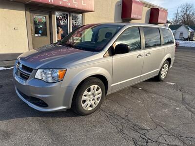 2018 Dodge Grand Caravan SE   - Photo 2 - Rushville, IN 46173