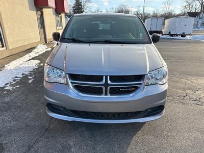 2018 Dodge Grand Caravan SE   - Photo 3 - Rushville, IN 46173