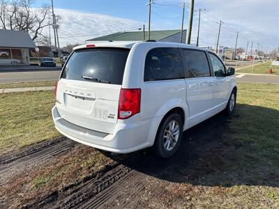 2018 Dodge Grand Caravan SXT   - Photo 6 - Rushville, IN 46173