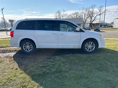 2018 Dodge Grand Caravan SXT   - Photo 5 - Rushville, IN 46173