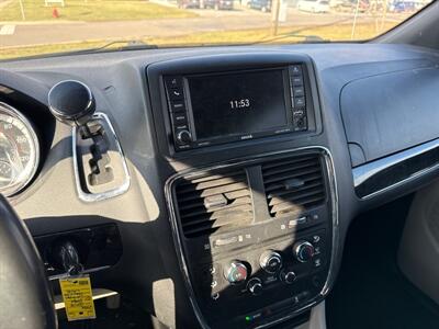 2018 Dodge Grand Caravan SXT   - Photo 13 - Rushville, IN 46173