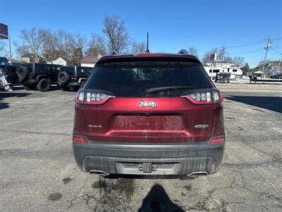 2019 Jeep Cherokee Latitude Plus   - Photo 7 - Rushville, IN 46173