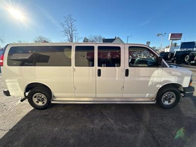 2015 GMC Savana LT 3500   - Photo 5 - Rushville, IN 46173