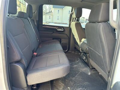 2025 Chevrolet Silverado 3500 LT   - Photo 15 - Rushville, IN 46173